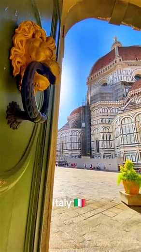 Florence, Italy 🇮🇹 | The Heart of the Renaissance.
