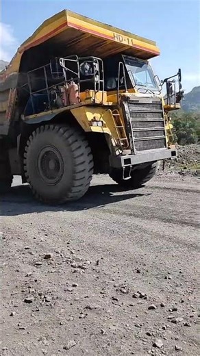 Biggest Mining Komatsu Dumper🔥#youtubeshorts #trandingviralvideo