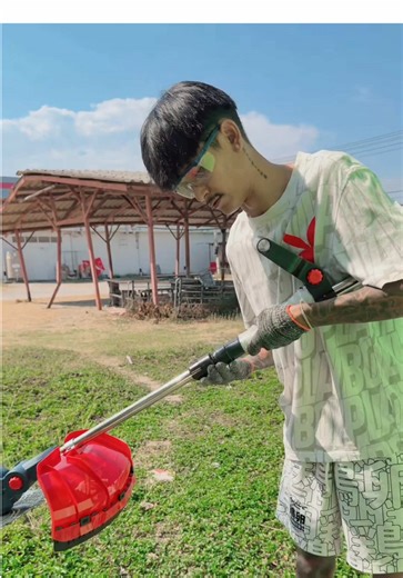 Top Features of Dr.WOOT Wireless Lawn Mowers