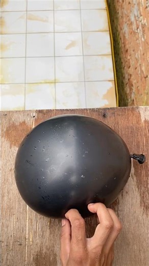 Experiment: Do water balloons explode if dropped from a height?