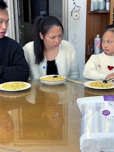 funny laughing pranks family video 🤣#fyp #foryoupage #funny #trending #viral