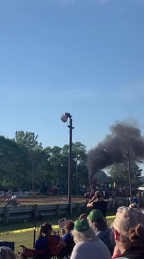 “Binder Express” takes the express lane to 300ft. | Liberty Truck and Tractor Pull