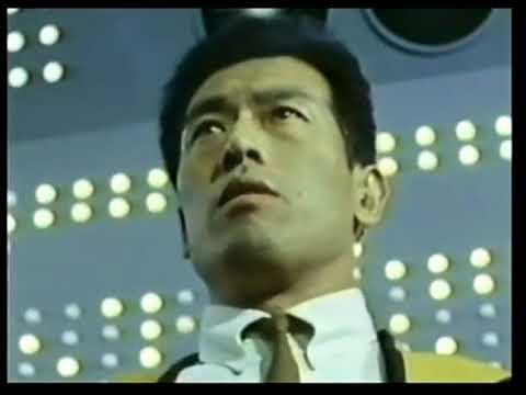 21. Ultraman - Breach the Wall of Smoke (Aired: December 4, 1966)