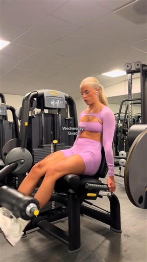 This is an updated version of my gymsplit @DFYNEcodeELLIE #dfyne#gymmotivation#girlswholift#gymsplit