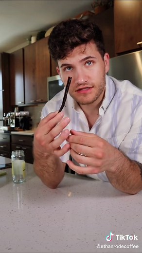 Homemade Vanilla Syrup & Vanilla Sugar Recipe