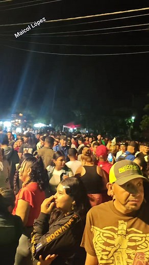 17K views · 270 reactions | El Volcan San Miguel ❤️ #fiesta #carnaval #baile así lo está viviendo en estos momentos en sus fiestas patronales | Maicol López | Facebook