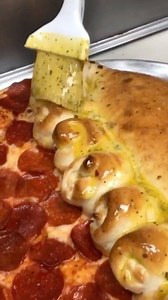 Pepperoni pizza AND Mac n cheese calzone ON THE SAME PIZZA? Uh-huh honey. @brooklynpizzacolv dropping it like it’s hot 🔥🍕 See more: https://www.food.porn/blog/study-says-eating-ice-cream-for-breakfast-may-help-improve-mental-performance/ | Foodporn