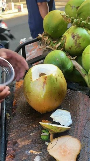The Art of Coconut Cutting Techniques