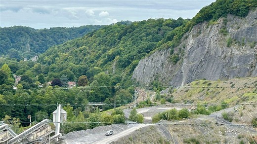 A Sprimont et Comblain-au-Pont, le projet d'extension de la carrière de Belle-Roche continue de diviser - RTBF Actus