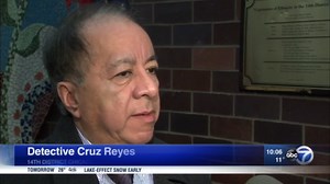 Police searching for suspects in Bucktown armed robberies