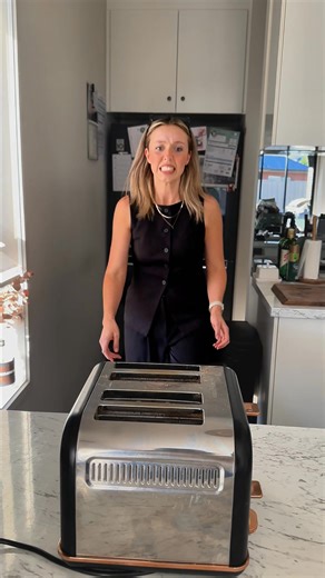 Footy makes everything better. Sign up to Kayo Sports to watch every match of every round live & in 4K. #AFL #Kayosports #AFLHighlights | Kayo Sports