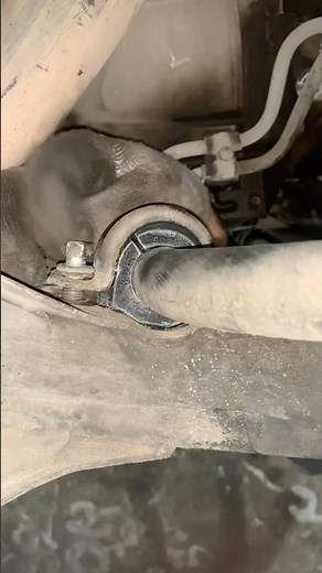 suspension bushing replace sway bar bushing #mechanic #tipsandtricks #tips #bushing #shorts #auto