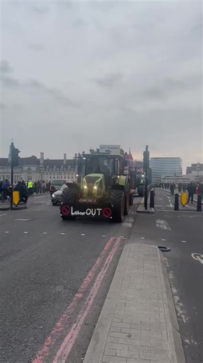 🚨HUGE VICTORY FOR BRITISH FARMERS - KEIR STARMER BACKS DOWN ON INHERITANCE TAX Farmers have forced Government to do a MASSIVE U-Turn A fantastic result for the farmers who protests in London Protest works Keep fighting We will take back our country 🇬🇧👏 | Britain Today