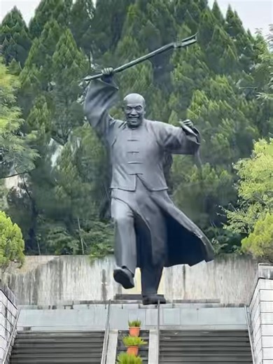 聽說有人去追思匪諜頭子？ | BAD BONE X 惡骨聯合