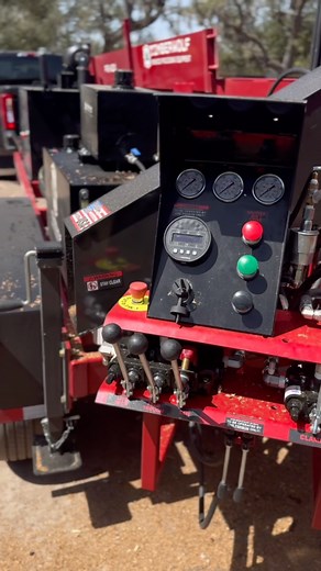 Timberwolf Pro-HD XL Firewood Processor 🔥🪵 •Engineered & Manufactured Here in America🇺🇸 •Output up to 5 Cords/Hour •74HP Diesel Engine •4"/5" Hydraulic Cylinder •3/5-Strand Live Deck •Integrated Conveyor Customize your machine online and request a quote: https://www.timberwolfequip.com/pages/quote-request #timberwolf #firewoodprocessor #firewoodprocessing #firewood #logsplitter #woodsplitting #conveyor #manufacturing #manufacturer #madeinamerica #madeinusa #madeinnewyork #timberwolflogsplitt