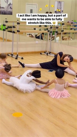 I act like I am fine, but deep down, I want to be able to stretch like this. 🥹