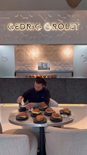 Cedric Grolet's Croissant Beignet Pastry Class