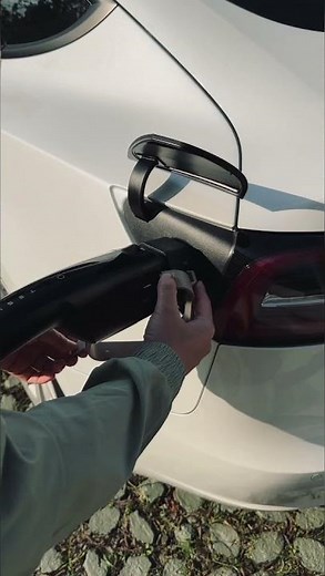 TESLA V4 Supercharger 特斯拉V4超充站使用 JOWUA CCS2 to TPC 轉接頭