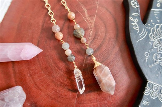 Peach Moonstone, Pendulum, Labradorite, Divination Tool, Crystal Pendulum - Etsy