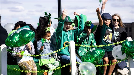 St. Patrick's Day parade will close these Des Moines streets Monday. Find out when.