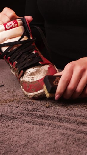 Satisfying Shoe Cleaning with Crep Protect