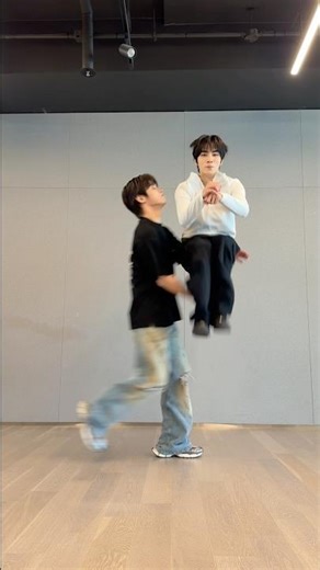Kun tried... #WayV #威神V