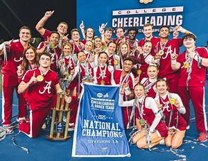 Popular Christian singer celebrates Alabama’s cheerleading national championship