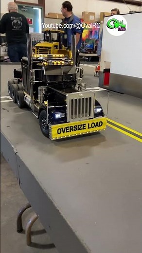 Custom RC tractor trailer with an oversize load