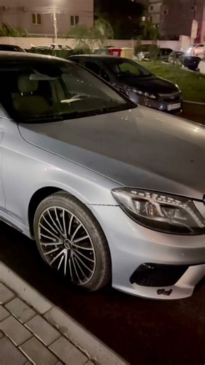 Pure Elegance: Mercedes-Benz Style 👑