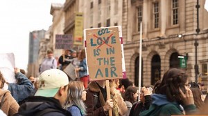 7 πράγματα που χρησιμοποιείς καθημερινά και είναι βλαβερά για το περιβάλλον