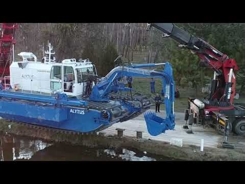 Crawler Amphibious Multipurpose Dredgers Small Dredging Equipment for Port Maintenance