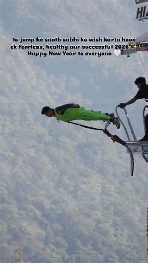सिद्धार्थ भंडारी on Instagram: "Happy new year everyone 🔥 . . . @sid_and_the_trails . . . #instagram #explore #india #rishikesh #explorepage✨"