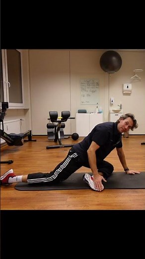 🔥 VERY EFFECTIVE EXERCISE FOR SCIATICA PAIN! ⚡ Less pain in just a few minutes #shorts #pain
