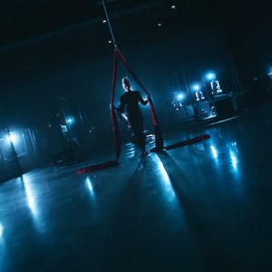 🤖 OmniCore™: Robotersteuerung der nächsten Generation🤖 Die Zukunft der #Automatisierung hat begonnen – mit OmniCore von #ABB! In der nutzungsfreundlichen Plattform stecken ganze 50 Jahre Erfahrung in Sachen Automatisierung. OmniCore ist eine einmalige Steuerungsarchitektur, die auf einer einzigen Plattform und Sprache basiert und unser gesamtes Hard- und #Software-Portfolio integriert. Egal, ob ihr bereits Erfahrung in der #Programmierung habt oder die Automatisierung gerade erst für euch entd