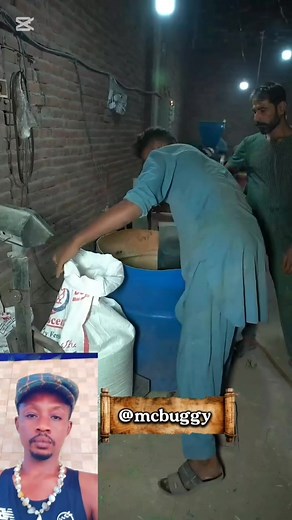 Recycling Waste Plastic to Make Green Clothes Hangers痢泥 #fblifestyle #followersreelsfypシ゚viralシfypシ゚viralシ | Mc buggy | Facebook