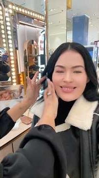 Getting a Pro Makeover at Charlotte Tilbury Counter #makeup #glam #transformation