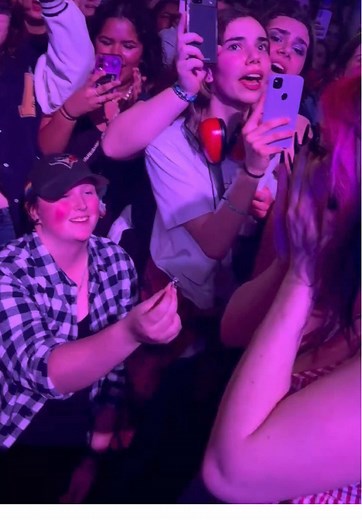 Emotional Proposal during Concert Performance