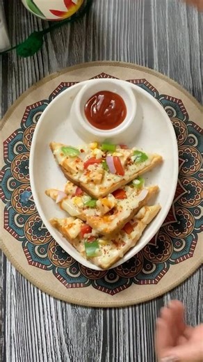 Quick Bread Pizza Sandwich | 10-Minute Snack #breadpizza #pizza