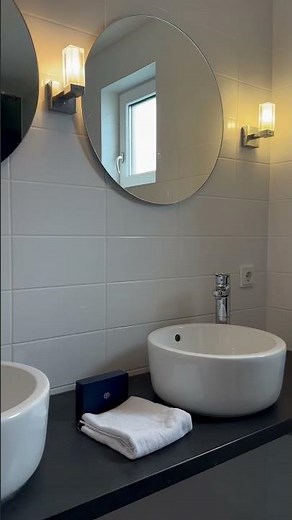 Slaap in een unieke woonboot op Center Parcs De Eemhof⛵#centerparcs #cottage #cottagecore