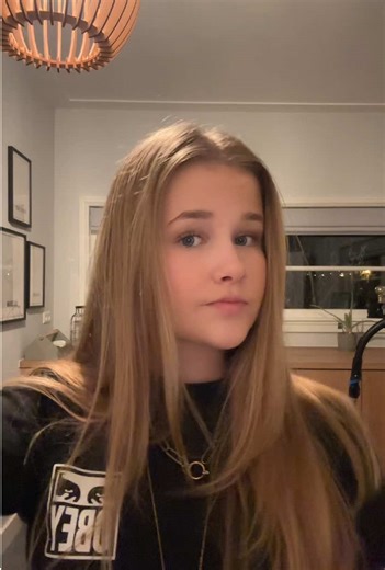 Video's van anouk.backup0 (@anouk.backup0) met Party Girl - ⃟