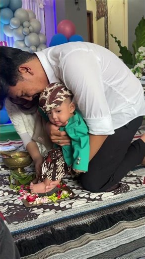 Adek zaros is adorable #mustbehome #viralvideo
