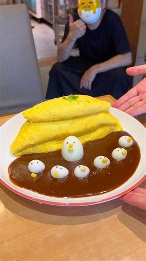 超神業で作り上げる大迫力のミルフィーユオムライス(A Masterpiece of Craftsmanship! Spectacular Mille-Feuille Omelet Rice)