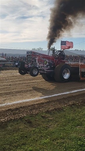 "Deere Hunter" IH Limited Pro Stock Pulling TPC 2025 #tractor #tractorpull #diesel | BUILT Diesel MAFIA
