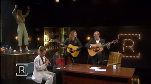 Holt Euch Eure wöchentliche Portion Wahnsinn! 🤣 Ringlstetter mit Lisa Maria Potthoff, Gil Ofarim und "Jump" zu Ehren von Eddie Van Halen! 🤘 Jetzt in der BR Mediathek: ▶️ https://www.br.de/mediathek/video/ringlstetter-mit-lisa-maria-potthoff-und-gil-ofarim-av:5f4618fc74630600141bf545 | Ringlstetter