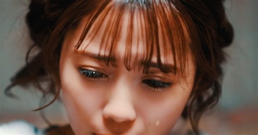 Singing Cosplayer Hikari To Cover Vocaloid  song ‘Yorunaderu Menou’ , with lyrics and music by Ayase from YOASOBI.