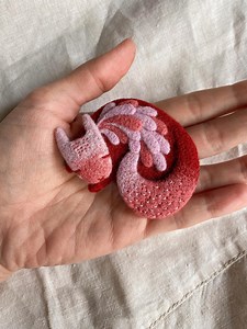 Needle Felted Red and Pink Dragon Brooch – Soft Sleeping Dragon Pin – Handmade Fantasy Creature Gift - Etsy