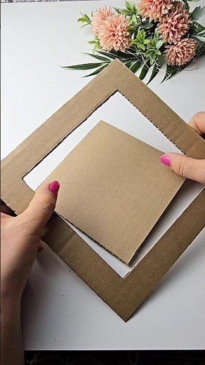 DIY Thread Ball Christmas Decor