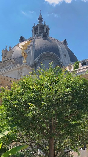 Ivanna on Instagram: "French Transition Words 🇫🇷 • • • Ainsi – Thus Puis – Then Car – Because Enfin – Finally Sinon – Otherwise De plus – Furthermore Quant à – As for D’abord – First Pourtant – Yet En effet – Indeed En outre – Moreover D’ailleurs – Besides Cependant – However Toutefois – Nevertheless Par ailleurs – Additionally Néanmoins – Nonetheless Autrement dit – In other words En revanche – On the other hand Par conséquent – Consequently • • • #LearnFrench #FrenchLanguage #LearnFrenchOnli