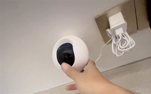 监控出问题了，摄像头离线不在线，画面黑屏无信号。