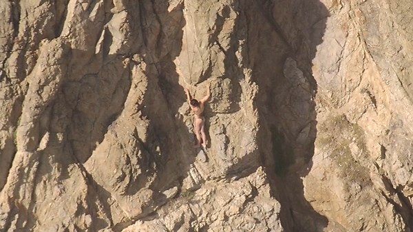 Crews rescue woman found clinging to cliff near SF's Cliff House